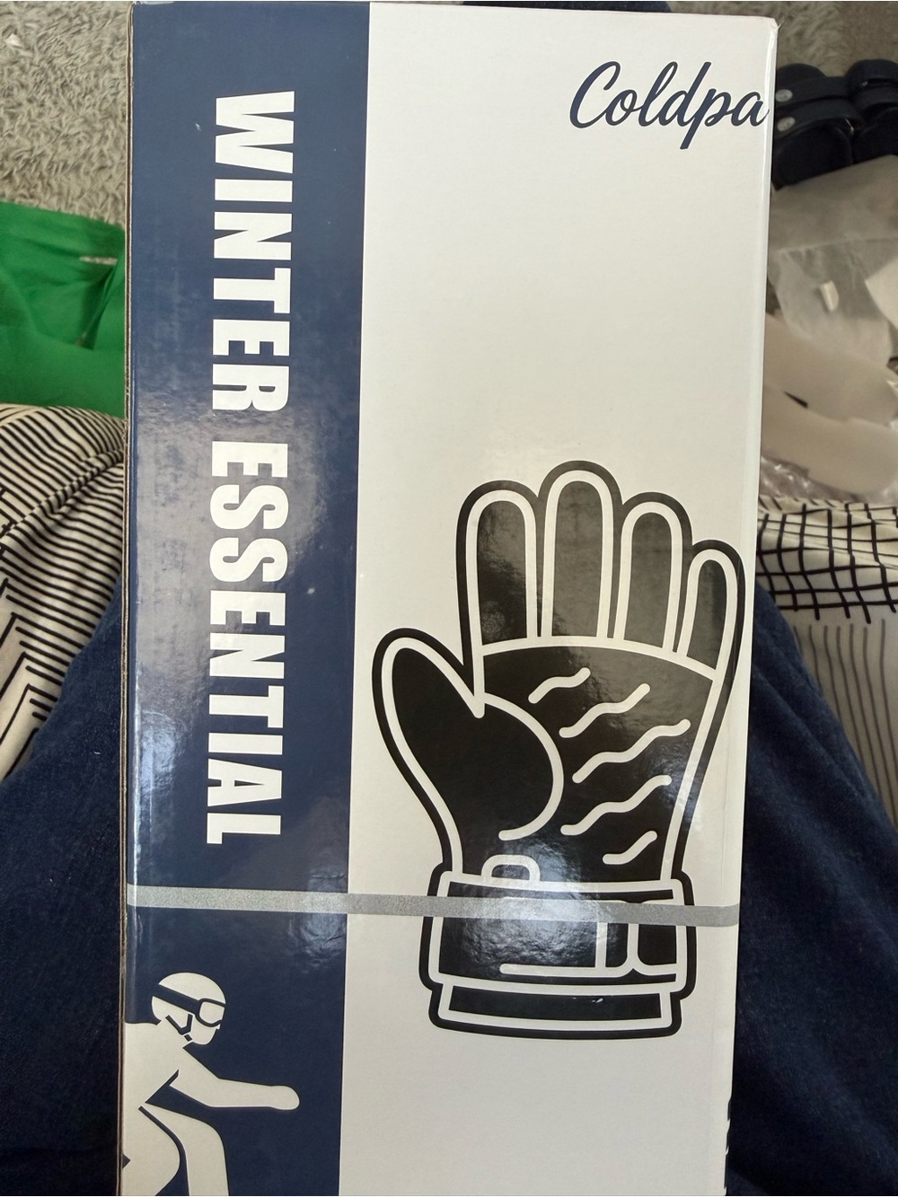 Winter Essential Menโs Black Gloves